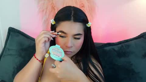 Mia online show from 04-18-26, 08:20