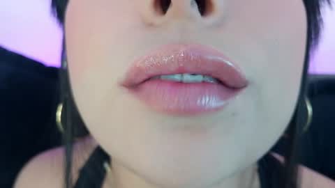 Snapshot of mia_roux1 chatting on 05-14-26, 10:49 Mia online show from 05-14-26, 10:49