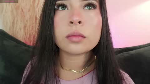 Snapshot of mia_roux1 chatting on 06-07-26, 01:32 Mia online show from 06-07-26, 01:32