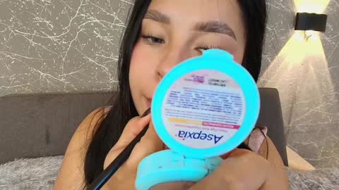 Snapshot of mia_roux13 chatting on 01-17-25, 12:53 Mia Roux online show from 01-17-25, 12:53