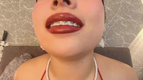 Snapshot of mia_roux13 chatting on 02-08-25, 01:00 Mia Roux online show from 02-08-25, 01:00