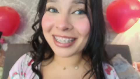 Snapshot of mia_roux13 chatting on 02-17-25, 01:15 Mia Roux online show from 02-17-25, 01:15