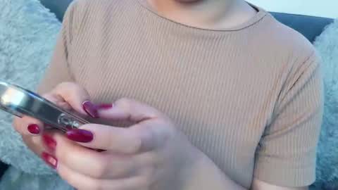 Snapshot of mia_roux13 chatting on 09-27-25, 07:08 Mia Roux online show from 09-27-25, 07:08