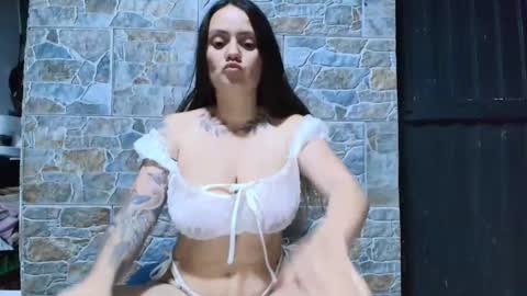 Mia Sepulveda online show from 04-10-26, 05:01