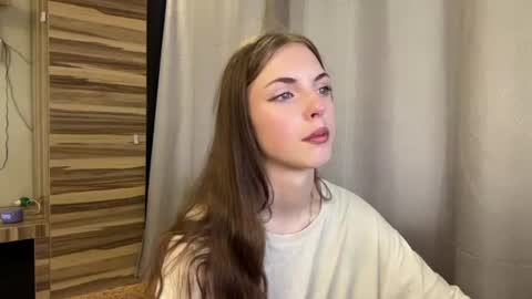 Mia online show from 07-20-26, 06:06