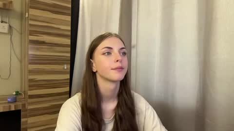 Mia online show from 07-20-26, 10:39