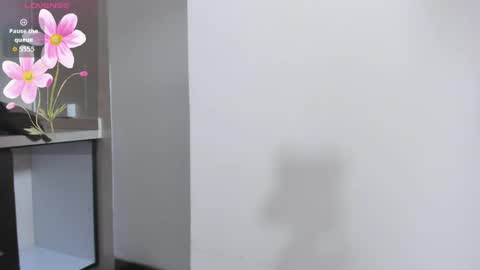 M I A online show from 04-17-26, 12:19