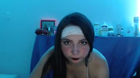 Snapshot of mia_smithl chatting on 02-05-25, 07:18 mia_smithl online show from 02-05-25, 07:18