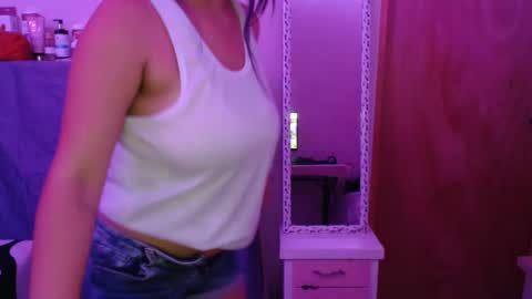 Snapshot of mia_smithl chatting on 02-20-25, 05:12 mia_smithl online show from 02-20-25, 05:12
