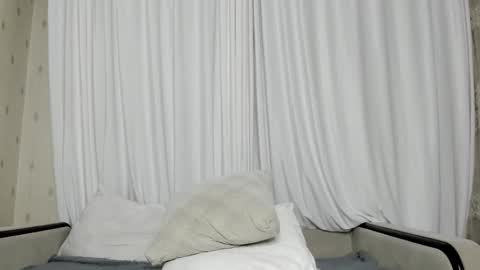 Snapshot of mia_soyun chatting on 09-22-25, 05:48 Your Soyun online show from 09-22-25, 05:48