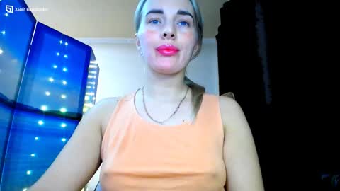 Snapshot of mia_sunnyy chatting on 01-19-25, 08:30 Mia. online show from 01-19-25, 08:30