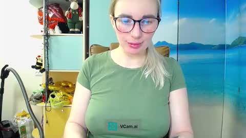 Mia. online show from 02-08-26, 12:41