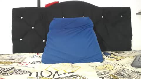 Mia online show from 10-20-25, 11:16