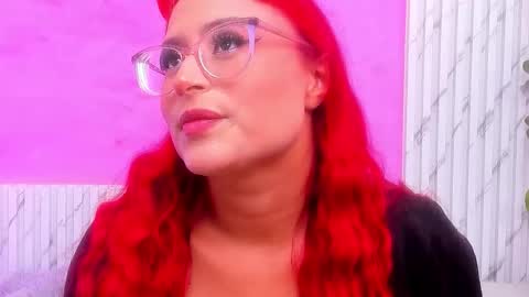 Mia online show from 12-15-25, 11:47