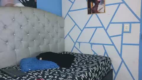 mia_thompson_0 online show from 06-29-26, 01:55