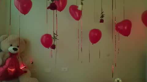 Snapshot of mia_thopsom chatting on 02-14-26, 04:59 mia_thopsom online show from 02-14-26, 04:59