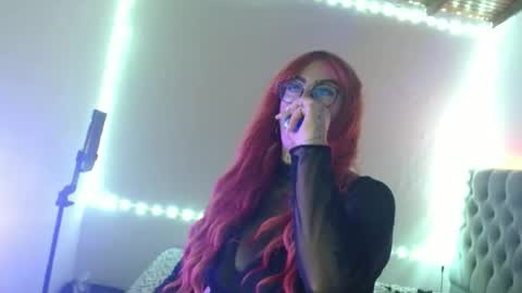 MIA VANTT online show from 03-06-26, 10:50