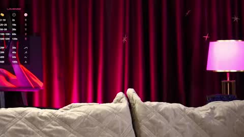 Mia online show from 02-25-25, 05:47