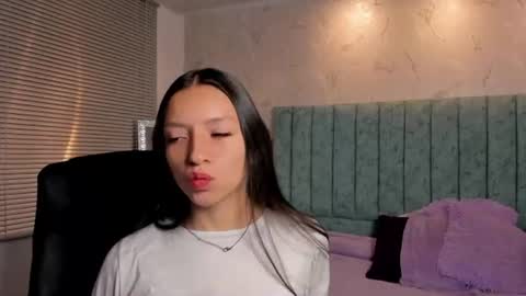 Snapshot of mia_velmont chatting on 07-01-26, 02:46 Miaaa online show from 07-01-26, 02:46
