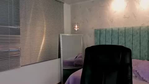 Snapshot of mia_velmont chatting on 07-02-26, 03:17 Miaaa online show from 07-02-26, 03:17
