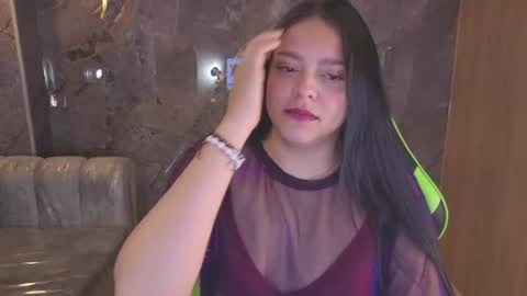 Snapshot of mia_velvet_cn chatting on 06-18-26, 01:48 mia_velvet_cn online show from 06-18-26, 01:48