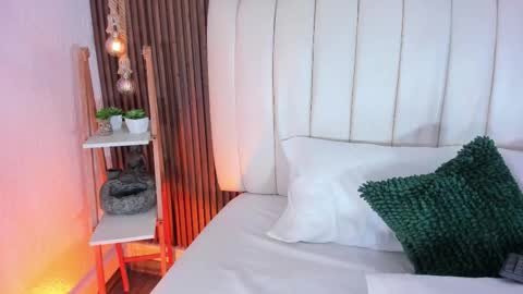 mia vixenn  online show from 01-07-26, 11:18