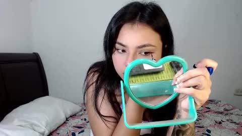 mia_w22 online show from 12-04-25, 09:40