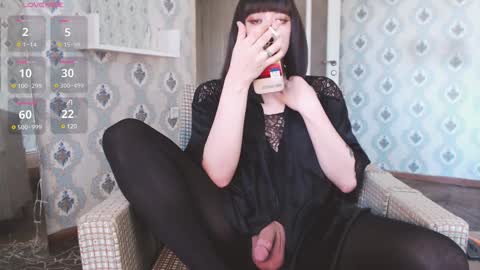 Snapshot of mia_wallase chatting on 02-05-25, 08:32 mia_wallase online show from 02-05-25, 08:32