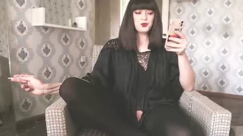 mia_wallase online show from 07-30-26, 07:07