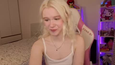 Mia online show from 03-21-26, 03:22