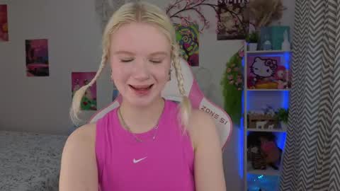 Snapshot of mia_waterlily chatting on 05-11-26, 03:12 Mia online show from 05-11-26, 03:12