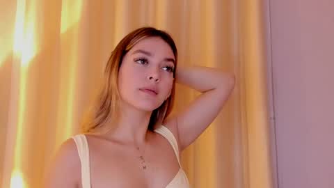 Mia White  online show from 04-14-26, 01:06