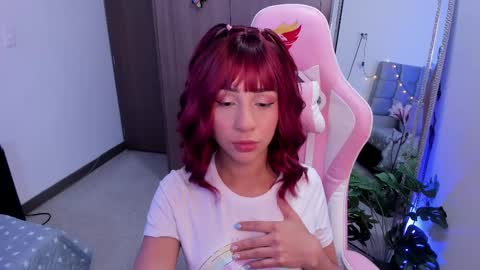 mia  nicolle online show from 02-28-25, 04:21