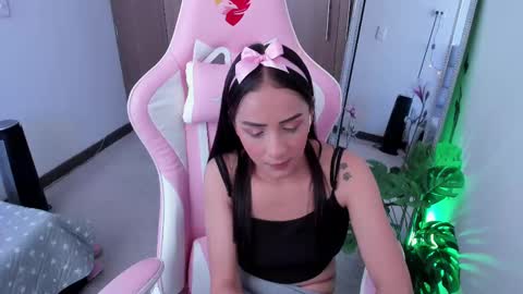 mia  nicolle online show from 03-03-25, 04:46