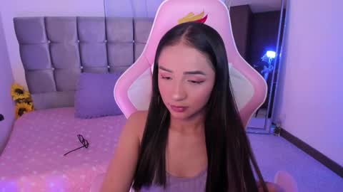 mia  nicolle online show from 09-25-25, 03:10