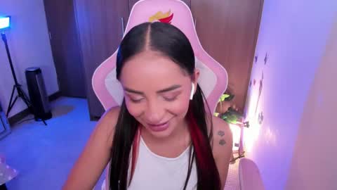 mia  nicolle online show from 01-12-26, 03:01