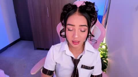 Snapshot of miaa_06 chatting on 05-15-26, 01:45 mia nicolle online show from 05-15-26, 01:45