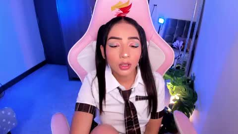 mia  nicolle online show from 06-07-26, 01:10