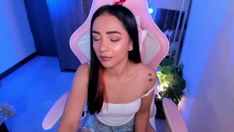mia  nicolle online show from 06-08-26, 01:09