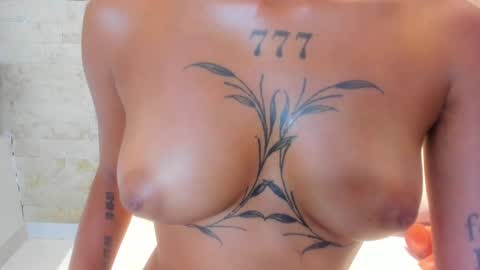 Miaa  online show from 02-14-25, 01:45