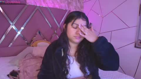 Snapshot of miaa_smiith1 chatting on 12-19-24, 11:29 miaa_smiith1 online show from 12-19-24, 11:29