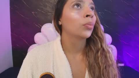 Mia online show from 04-13-26, 12:10