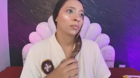 Mia online show from 04-18-26, 12:09