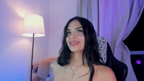 Snapshot of miaagomez chatting on 11-12-25, 04:57 Mia online show from 11-12-25, 04:57