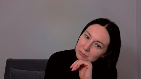 Mia online show from 02-16-26, 06:15