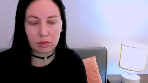 Mia online show from 02-28-26, 06:58