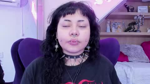 Mia online show from 01-09-26, 12:30