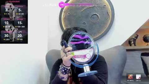 Mia online show from 03-04-26, 12:11