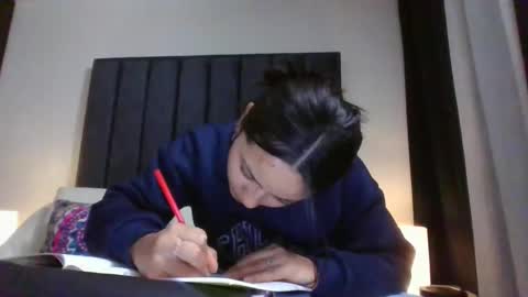 miaandnaty1 online show from 01-26-25, 05:45