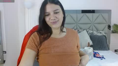 Mia Rodriguez online show from 11-26-25, 08:32